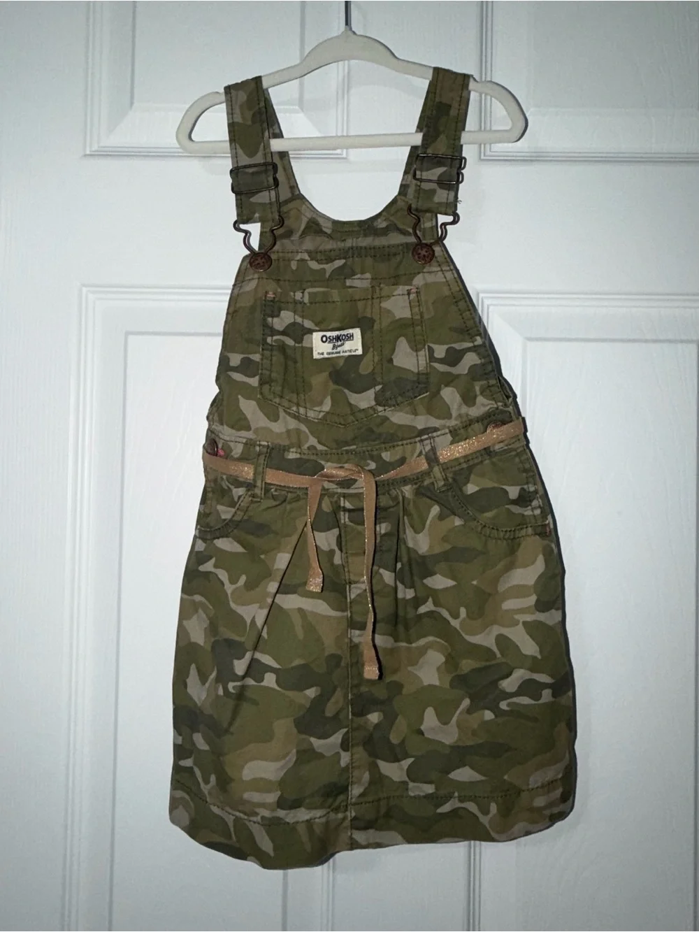 OshKosh B’gosh Toddler Girl’s Camo Denim Overalls Dress Size 5T
